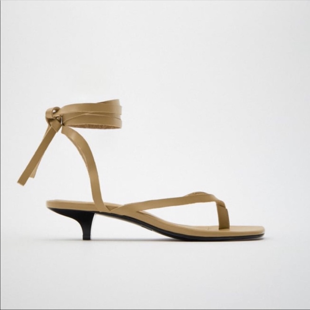 Zara leather kitten heel sandals!